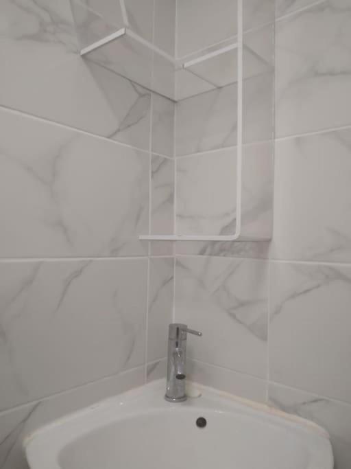 Tres Joli Petit Studio Aux Portes Paris 塞纳河畔伊夫里 外观 照片