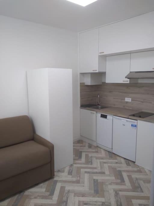 Tres Joli Petit Studio Aux Portes Paris 塞纳河畔伊夫里 外观 照片